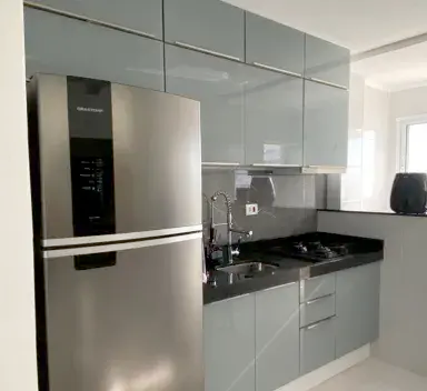 Espacio con cocina planificada Madesa